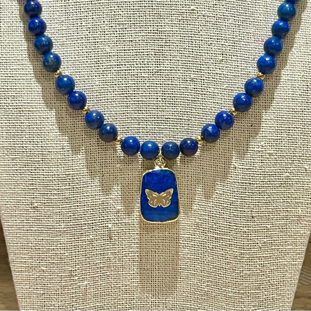 New Beautiful Genuine Lapis Lazuli & Gold Leaf Butterfly Pendant Beaded Necklace